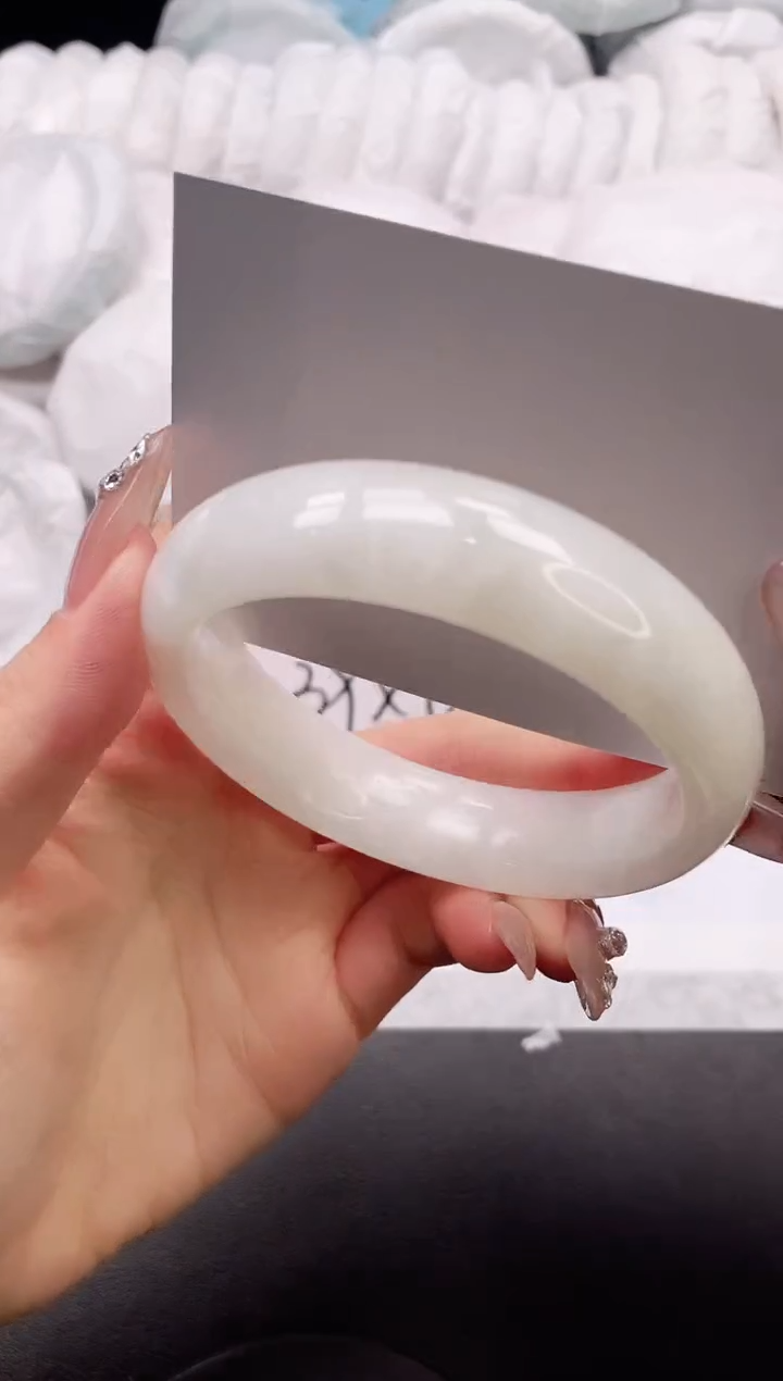 【闪购商品】和田玉未镶嵌手镯14K297-61