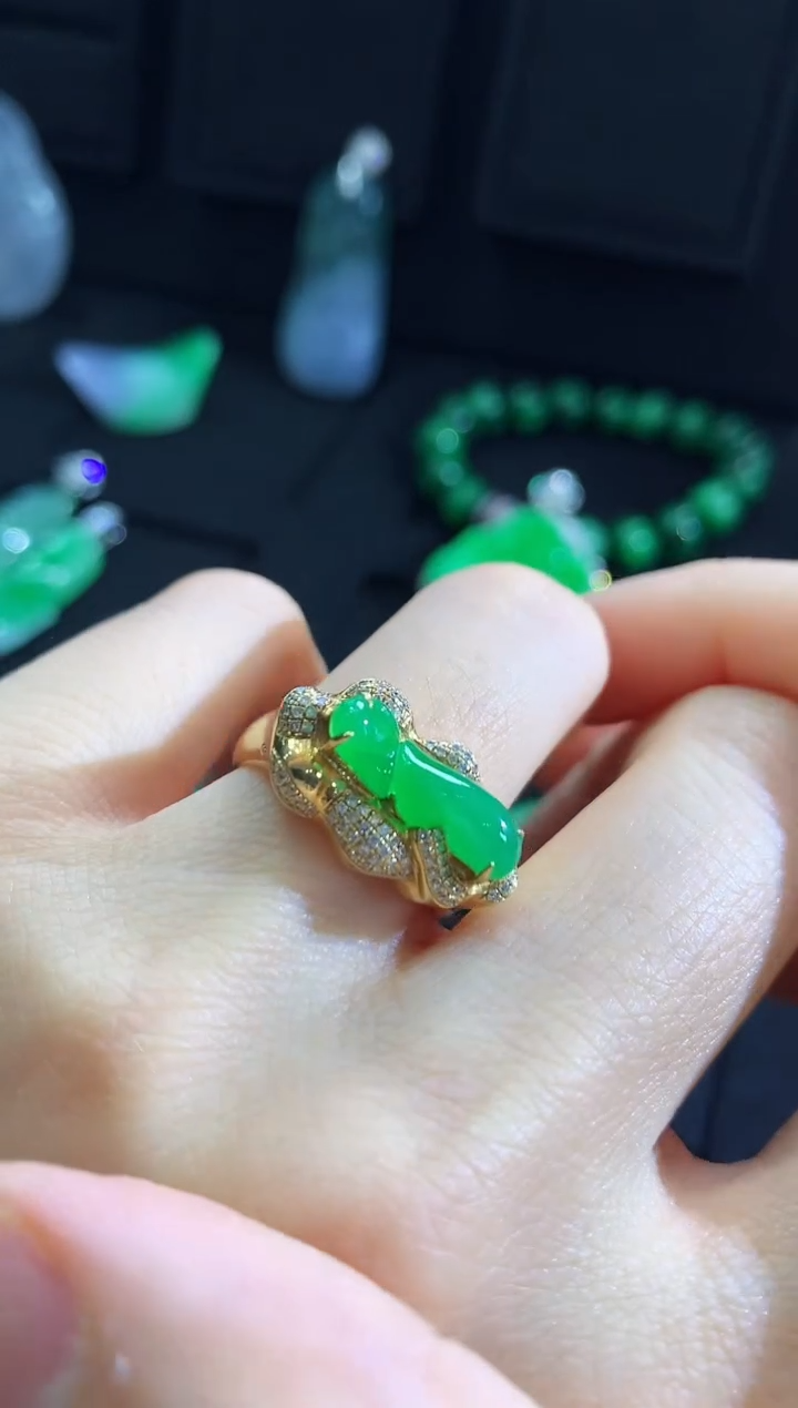 【闪购商品】翡翠戒指18K金镶嵌戒指