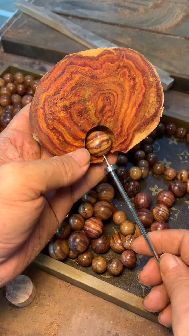 手串黄花梨/降香黄檀海南黄花梨1.8单圈13颗手串定制，不退不换