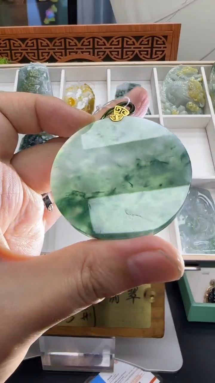 【闪购商品】翡翠挂件18K金镶嵌A货翡翠多样性孤品