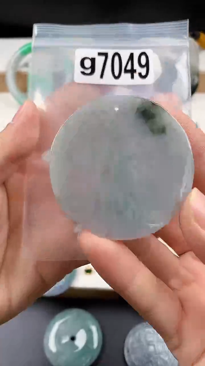 颈饰未镶嵌翡翠天然翡翠吊坠挂件