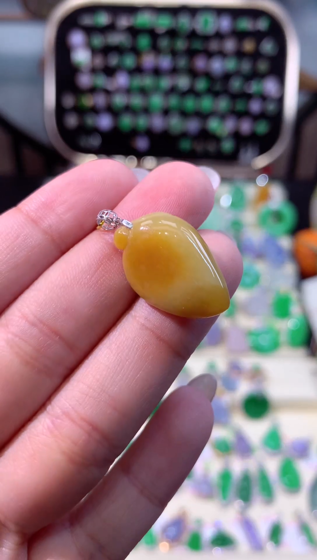 【闪购商品】翡翠颈饰18K金镶嵌缅甸天然A货翡翠