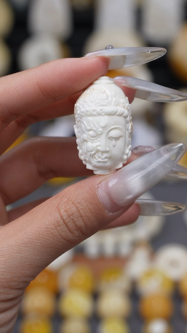 【闪购商品】琥珀裸石未镶嵌58669696