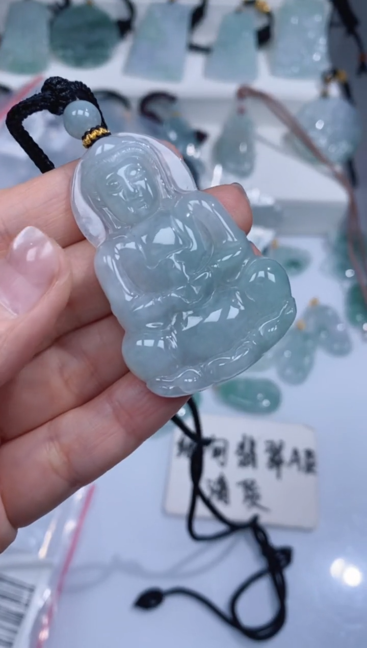 颈饰未镶嵌翡翠吊坠