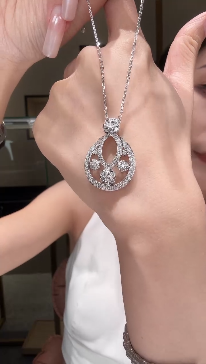 铂Pt950镶嵌项链钻石满钻大雪花项链