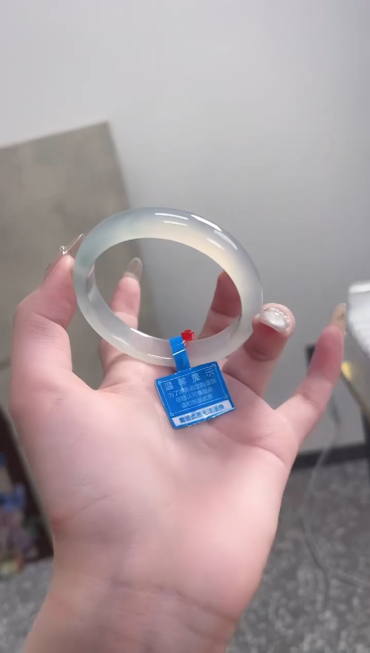 【闪购商品】玛瑙/玉髓手镯未镶嵌53-54圈需要包容