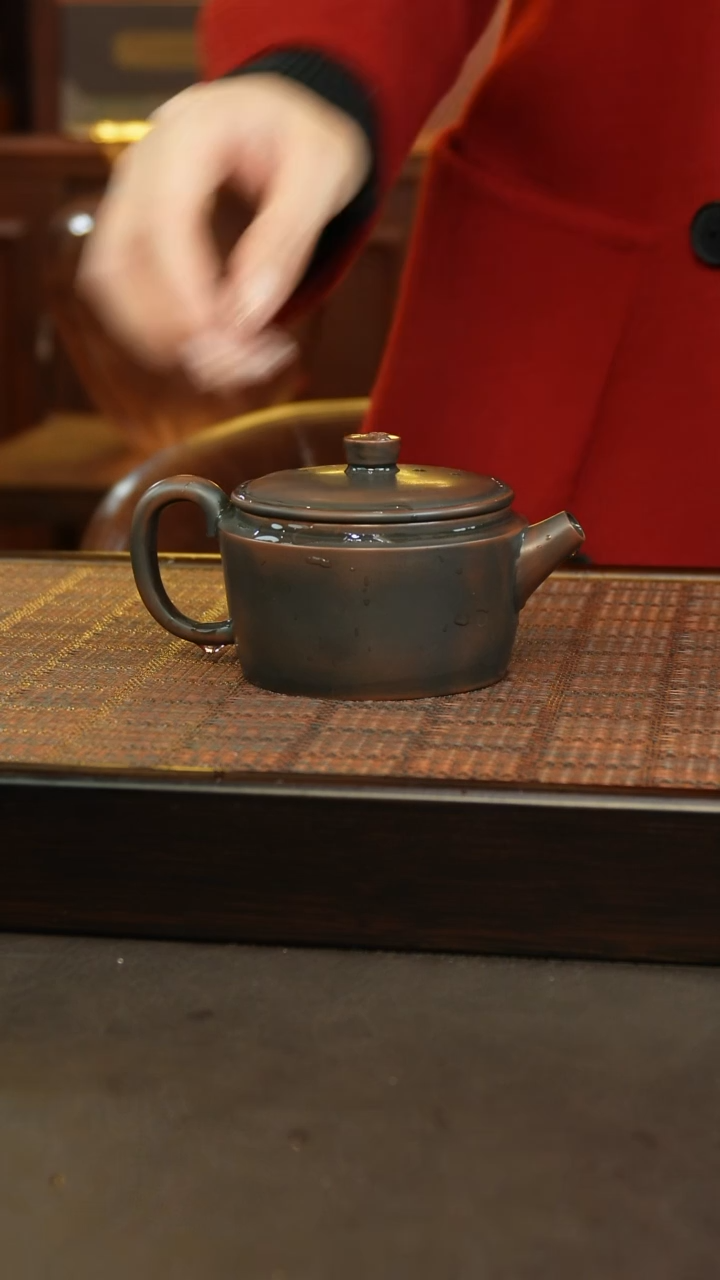 【闪购商品】坭兴陶纯手工桶金120cc