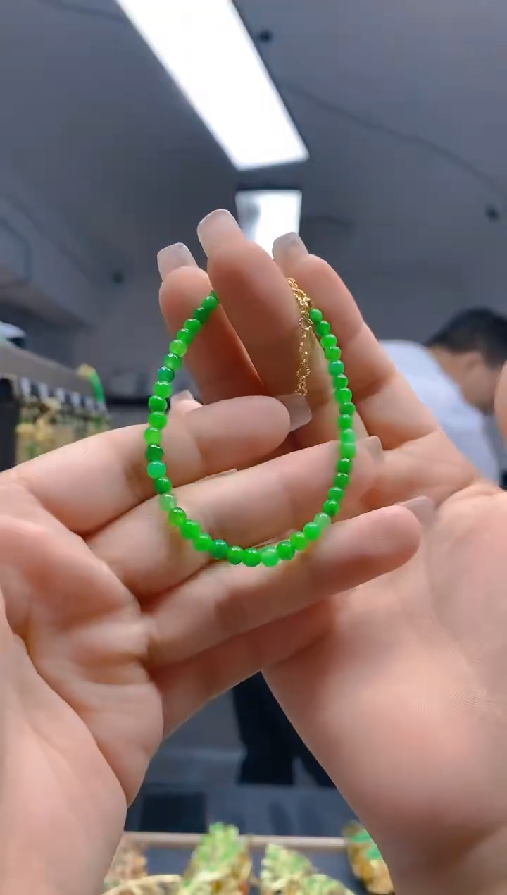 【闪购商品】翡翠耳饰合金222翡翠手链