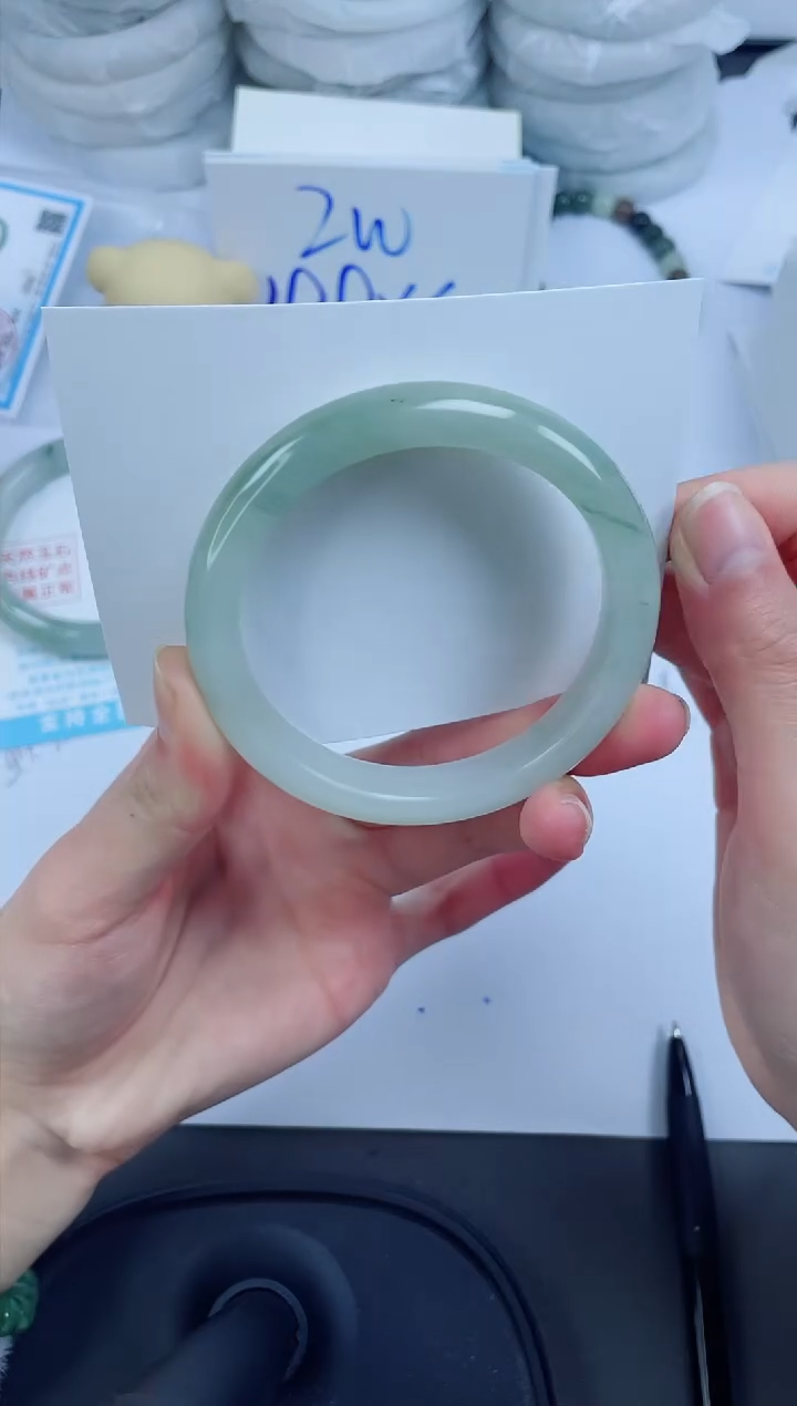 【闪购商品】石英质玉手镯未镶嵌124-56.8