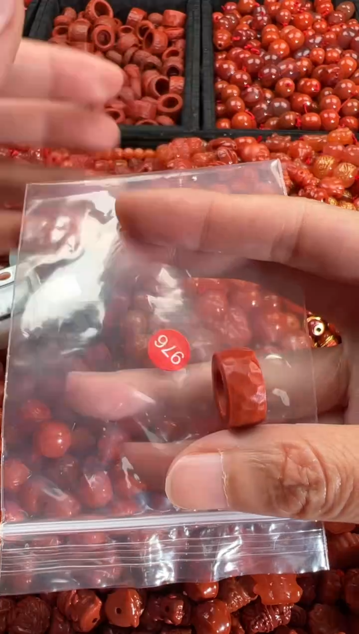 【闪购商品】南红玛瑙颈饰未镶嵌1