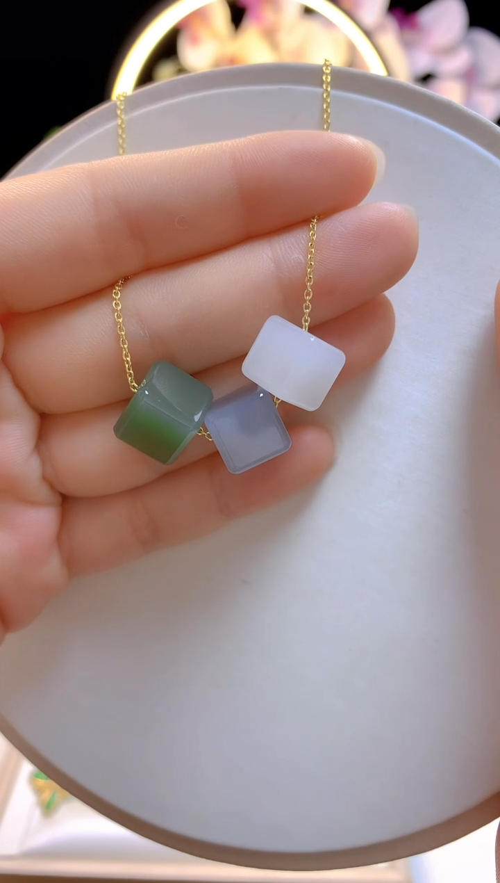 和田玉未镶嵌毛衣链3色小方块