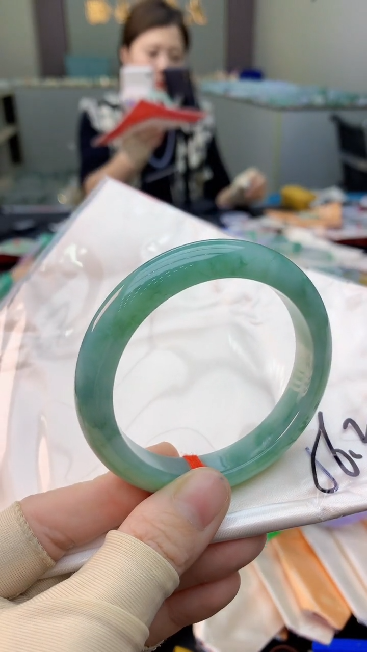 未镶嵌手镯翡翠0500465539