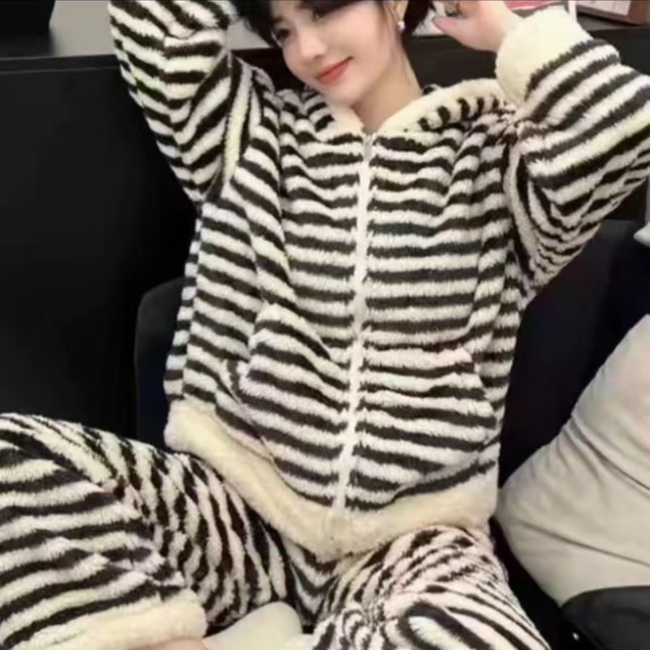 【加厚版本】高品质加绒加厚条纹保暖长袖冬季睡衣家居服套装秋冬