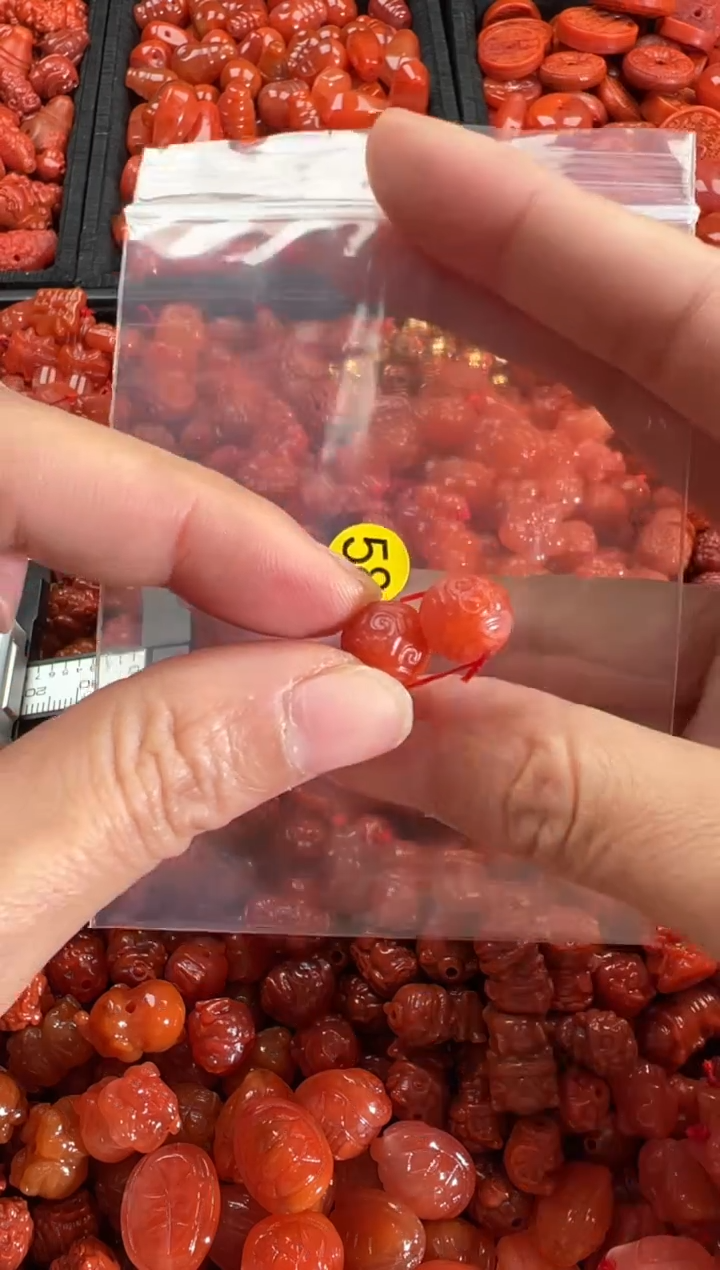 【闪购商品】南红玛瑙颈饰未镶嵌1