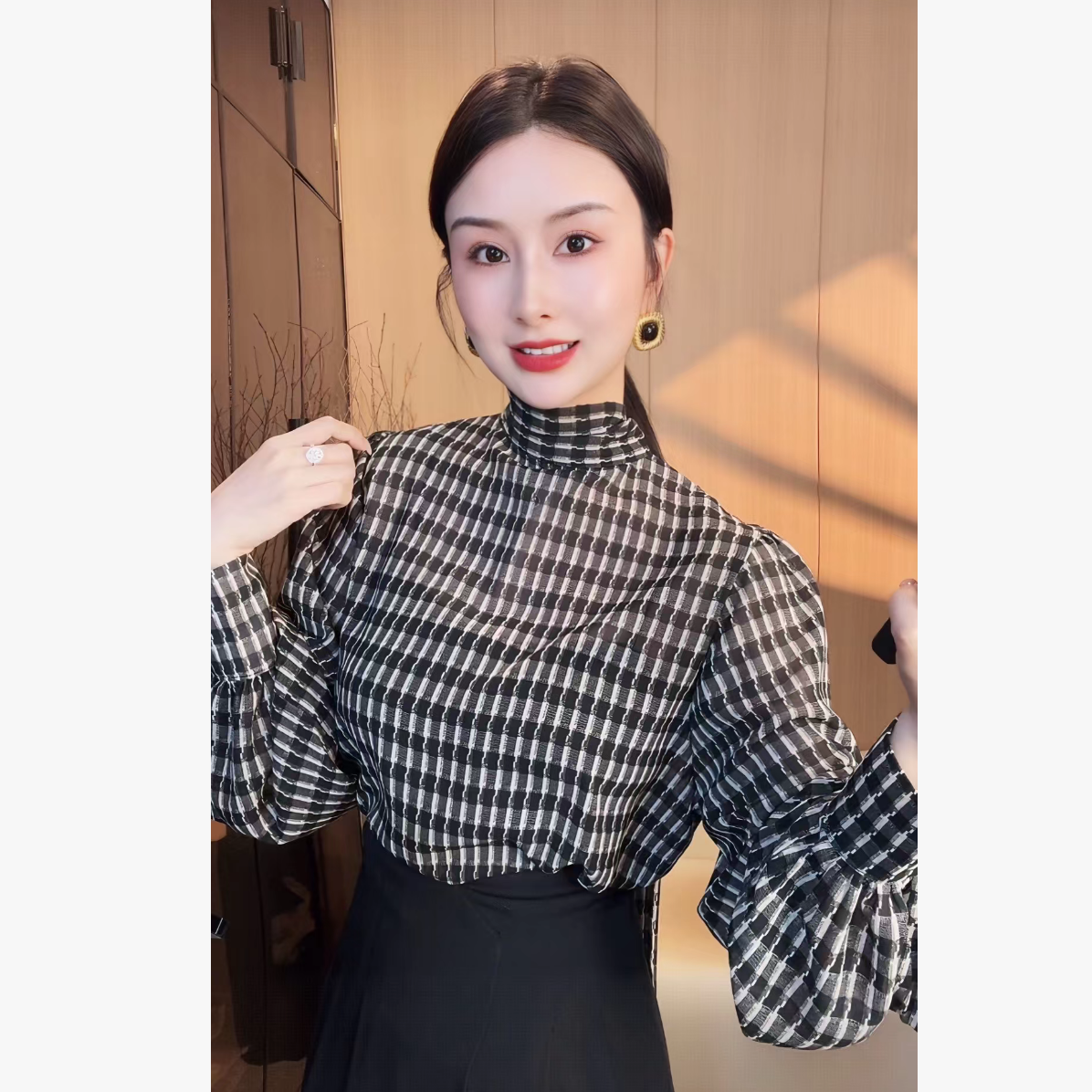 刘欣服饰 2025新款秋装格子系网红长袖气质复古小众时尚上衣1035