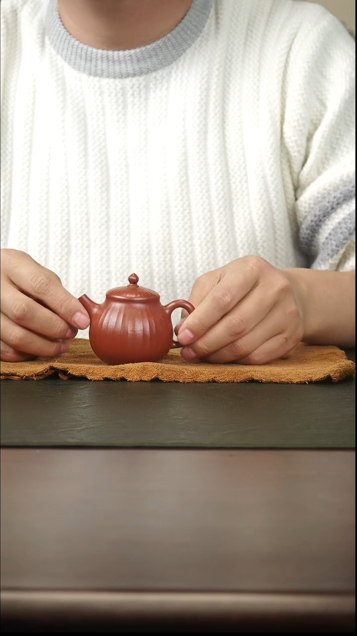 -**-侯峰大红袍半亩花田100cc