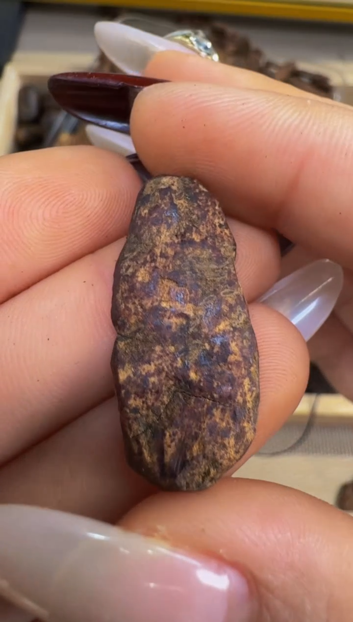 【闪购商品】沉香吊坠越南惠安红土