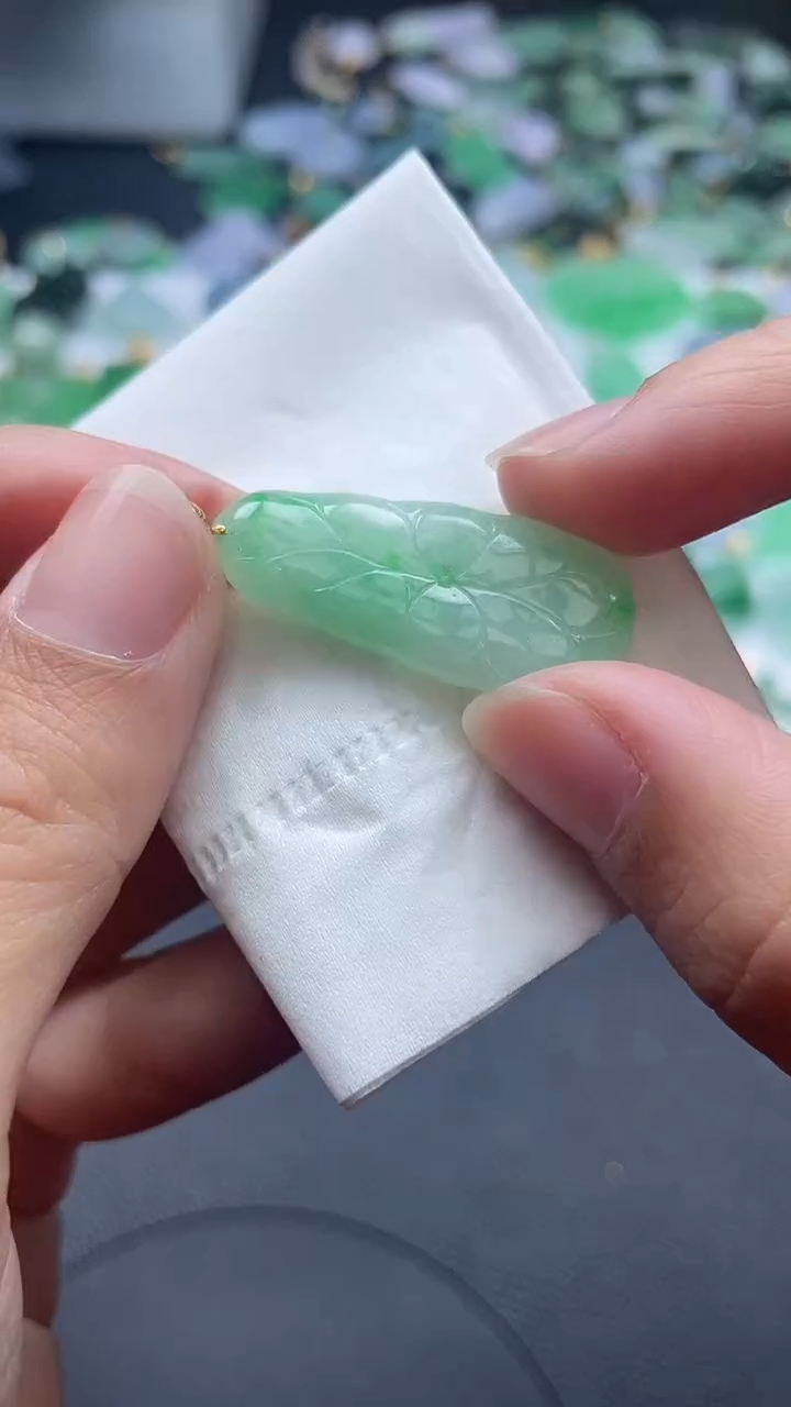 【闪购商品】翡翠颈饰18K金镶嵌翡翠