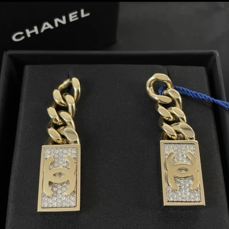 未使用 Chanel/香奈儿 链条满钻方糖耳环/首饰