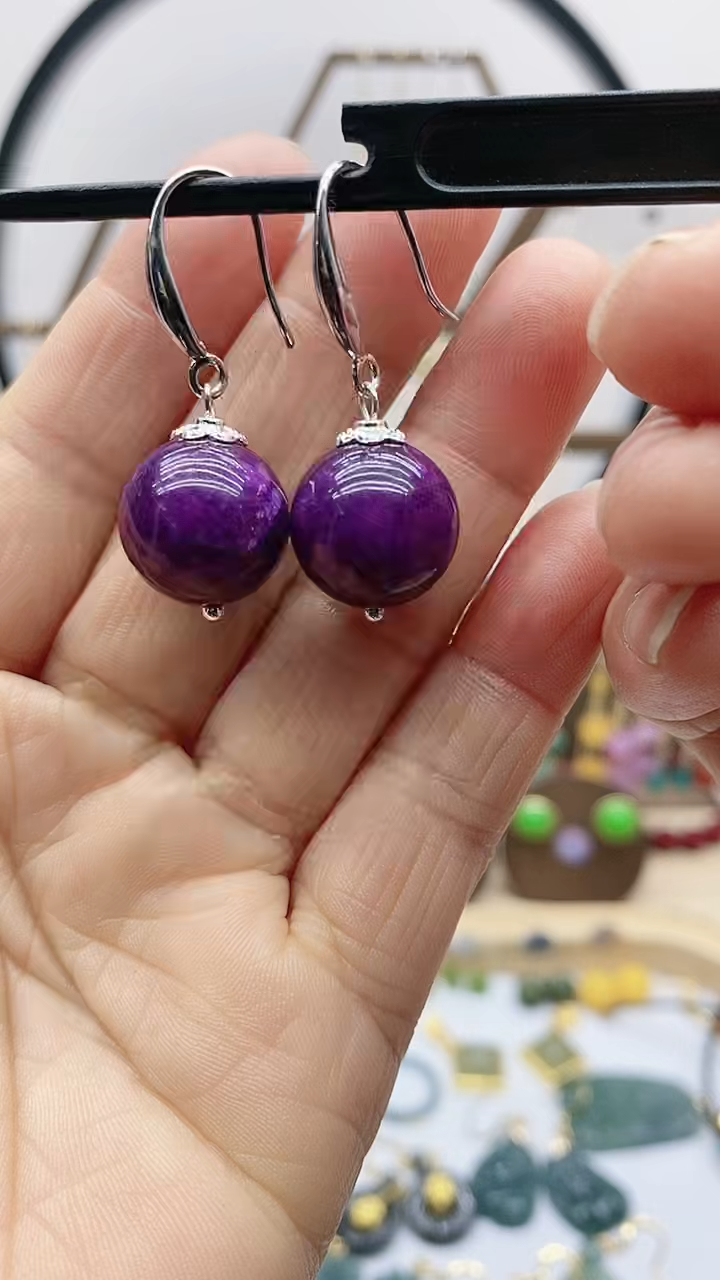 未镶嵌苏纪石（舒俱来）耳饰632