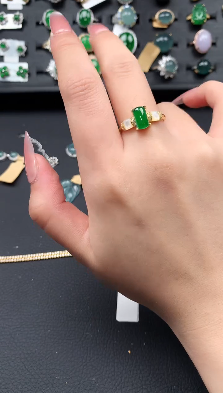 【闪购商品】翡翠戒指银S925镶嵌6141