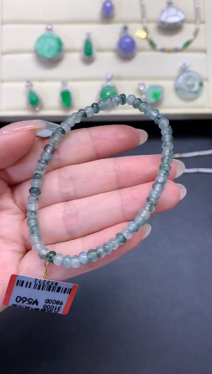 【闪购商品】翡翠颈饰未镶嵌Q515    