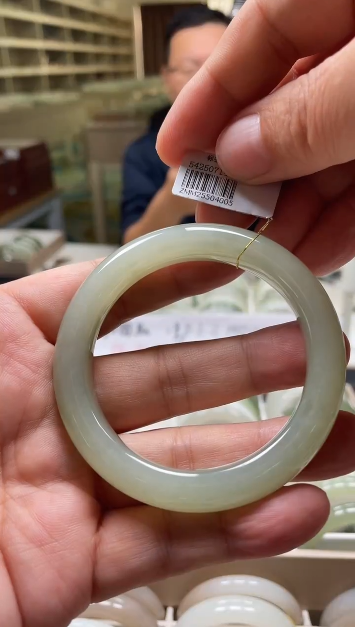 未镶嵌手镯和田玉58-59圈口 4005