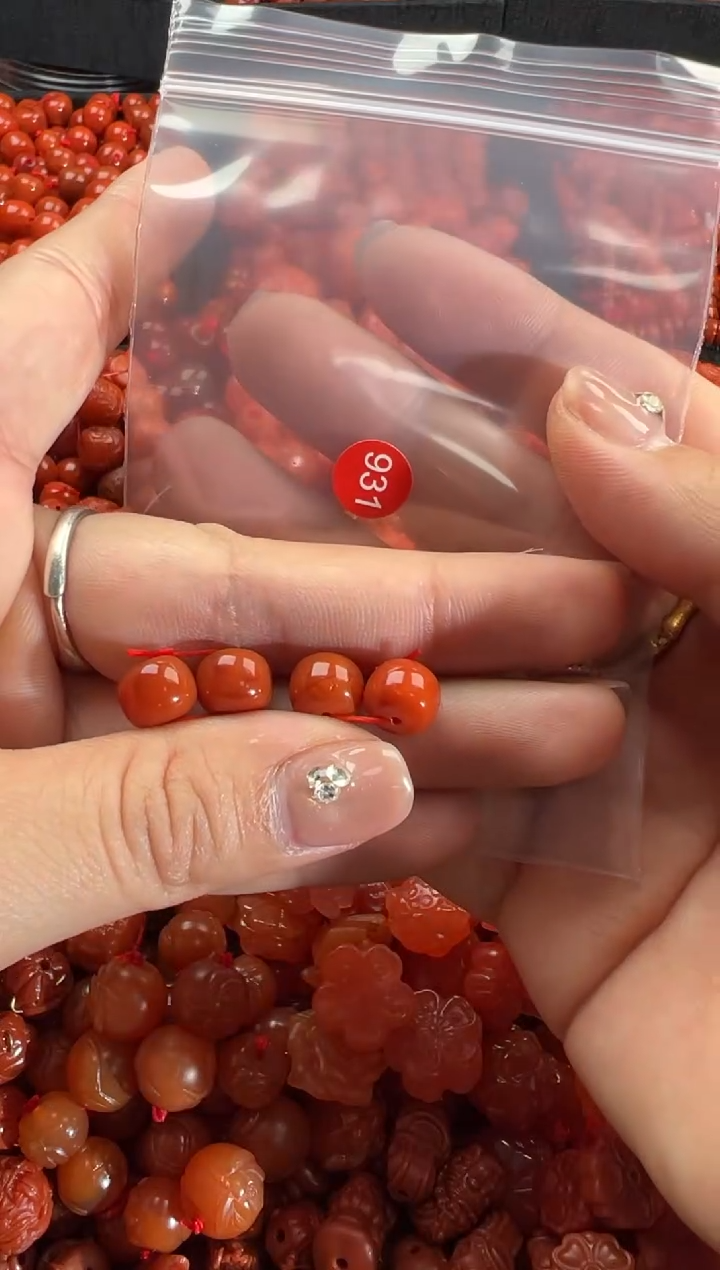 【闪购商品】南红玛瑙未镶嵌颈饰1