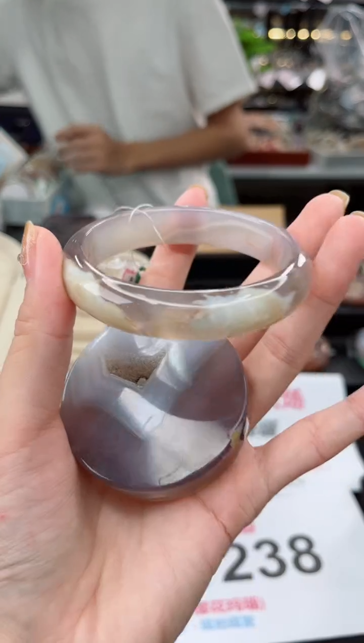 【闪购商品】石英质玉手镯未镶嵌58圈口（赠品镯心）3540323