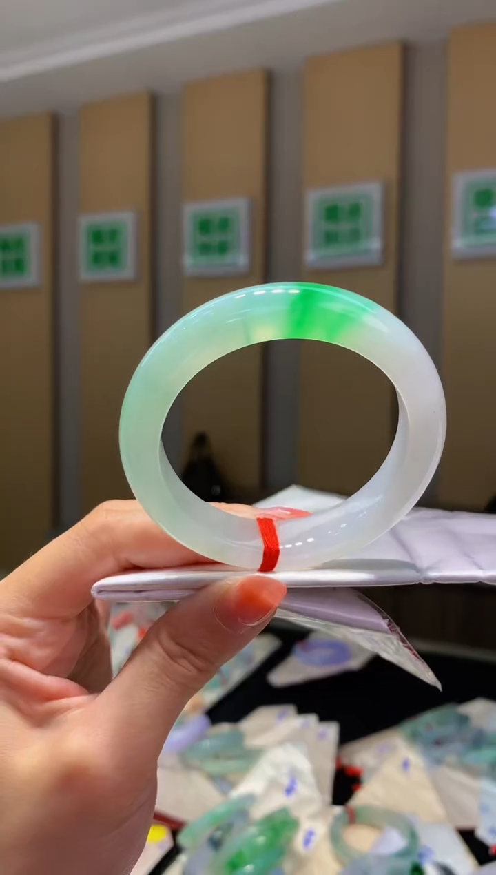 未镶嵌手镯翡翠-Q23 圈口51.9