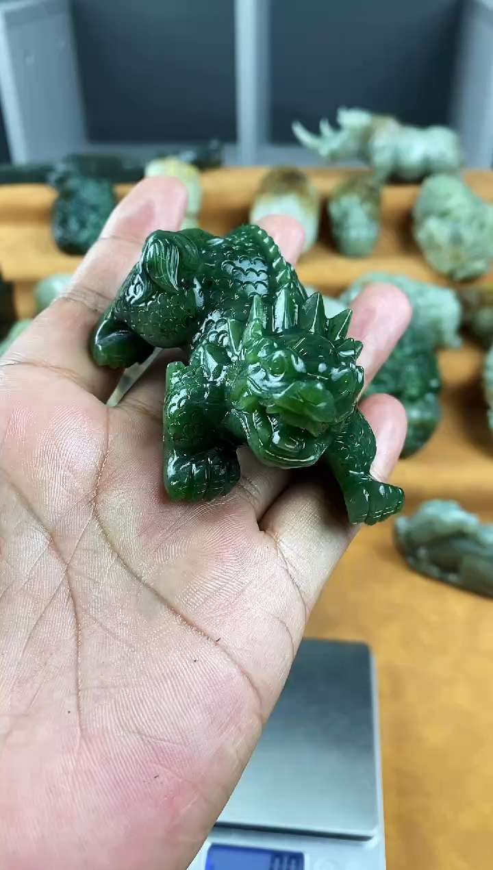 未镶嵌和田玉把件1