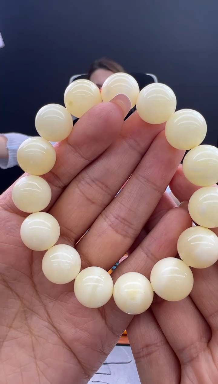 【闪购商品】未镶嵌琥珀手链90秒拍号