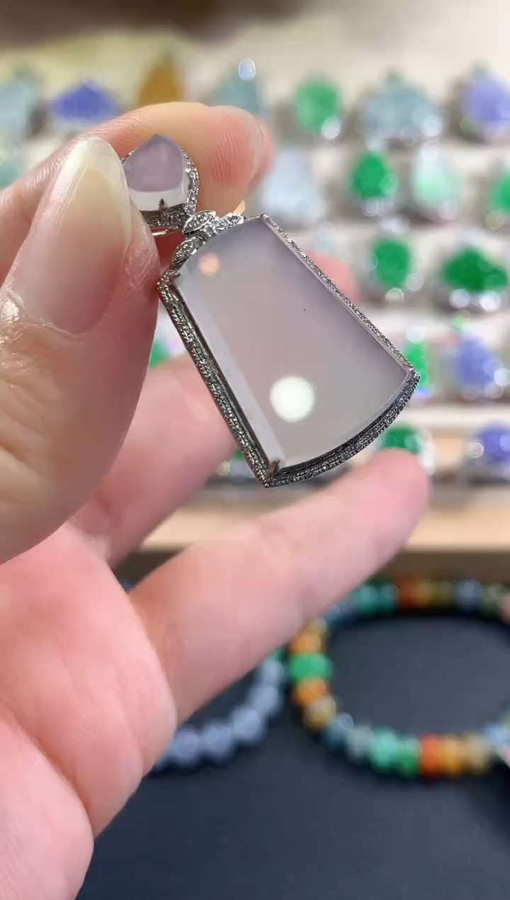 吊坠(不含链)18K金镶嵌翡翠b67      