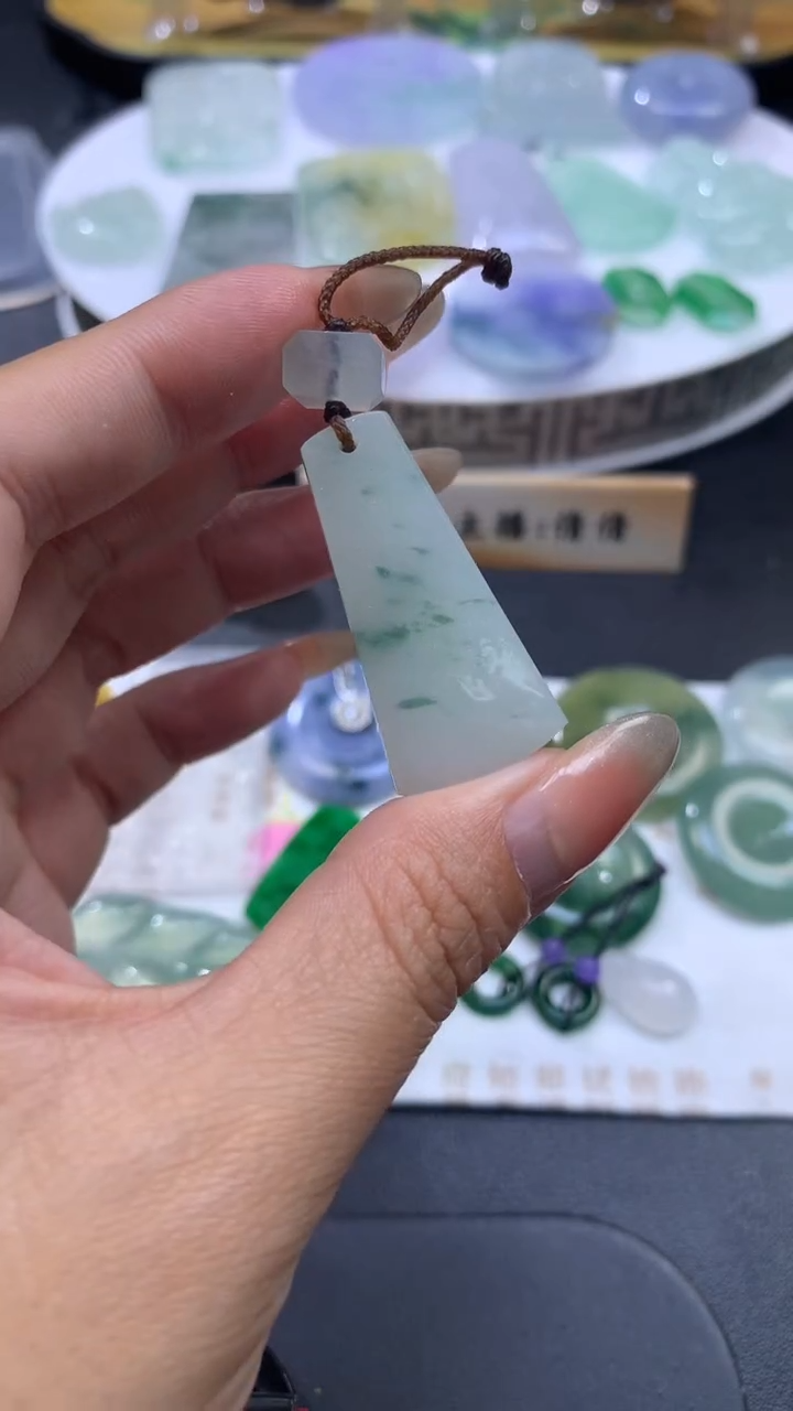 【闪购商品】定制翡翠未镶嵌翡翠