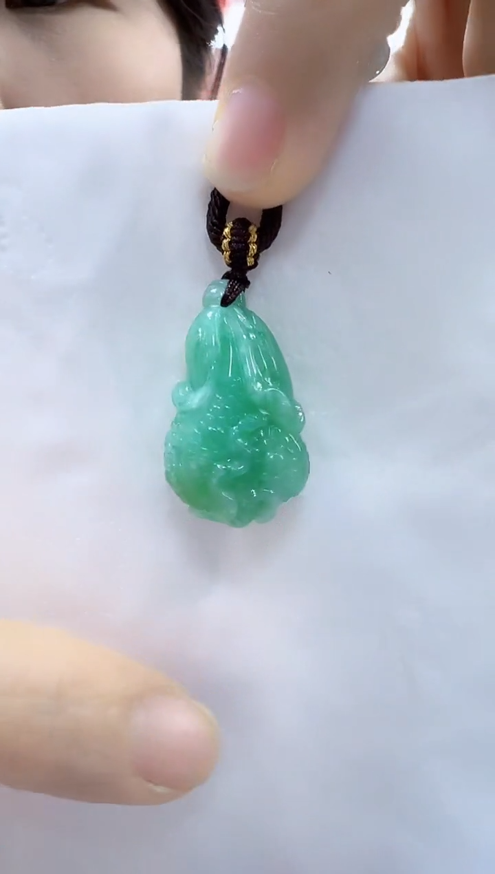 翡翠未镶嵌颈饰孤品白菜