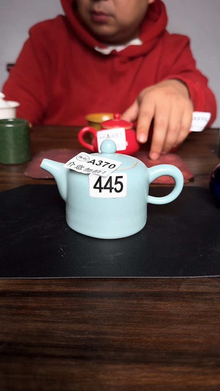 婺州龙窑烧制技艺汝窑壶（A370