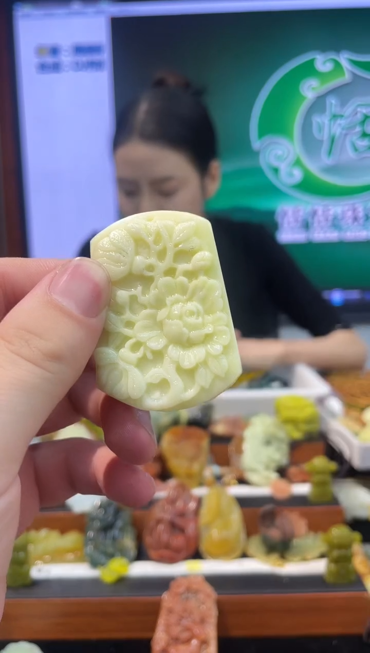 【闪购商品】岫玉吊坠未镶嵌·多样性发货*拍一发一