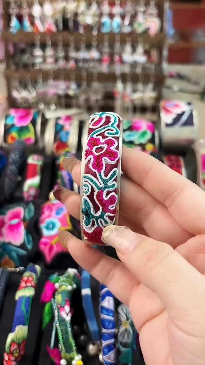 艺枝独绣手工饰品35