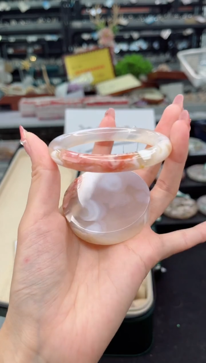 石英质玉未镶嵌手镯57圈口（赠品镯心）3360004