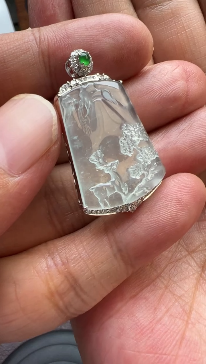 颈饰18K金镶嵌翡翠安**素翡翠颈饰