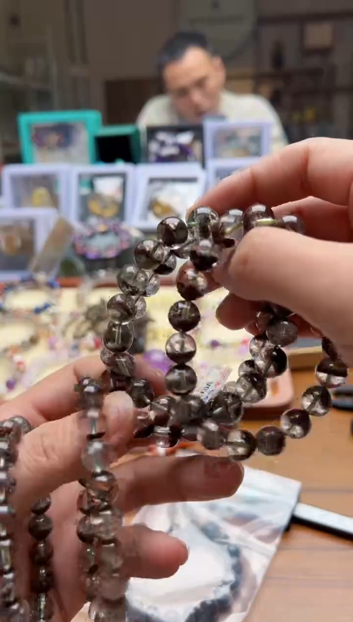 未镶嵌手链水晶红幽灵·聚宝盆10mm+