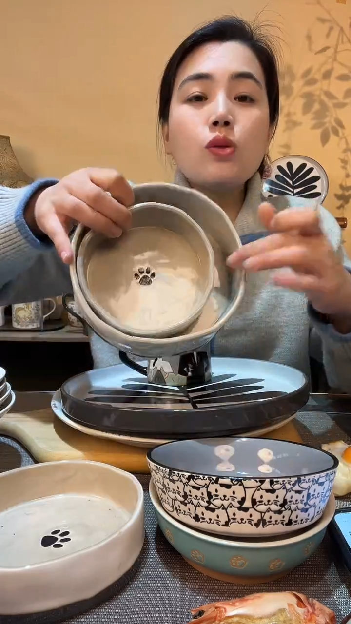 【闪购商品】瓷片瑕疵款 大小异形脚印碗 介意勿拍