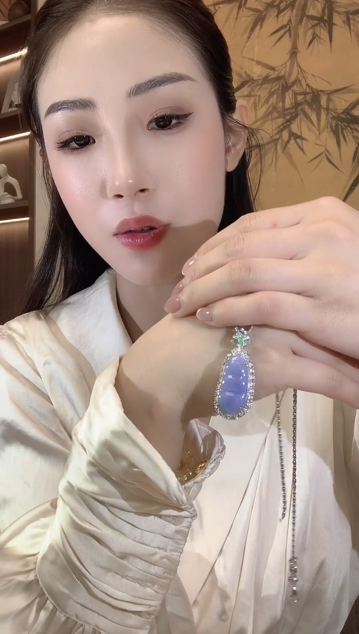 【闪购商品】翡翠吊坠(不含链)18K金镶嵌A100紫货有一定色差