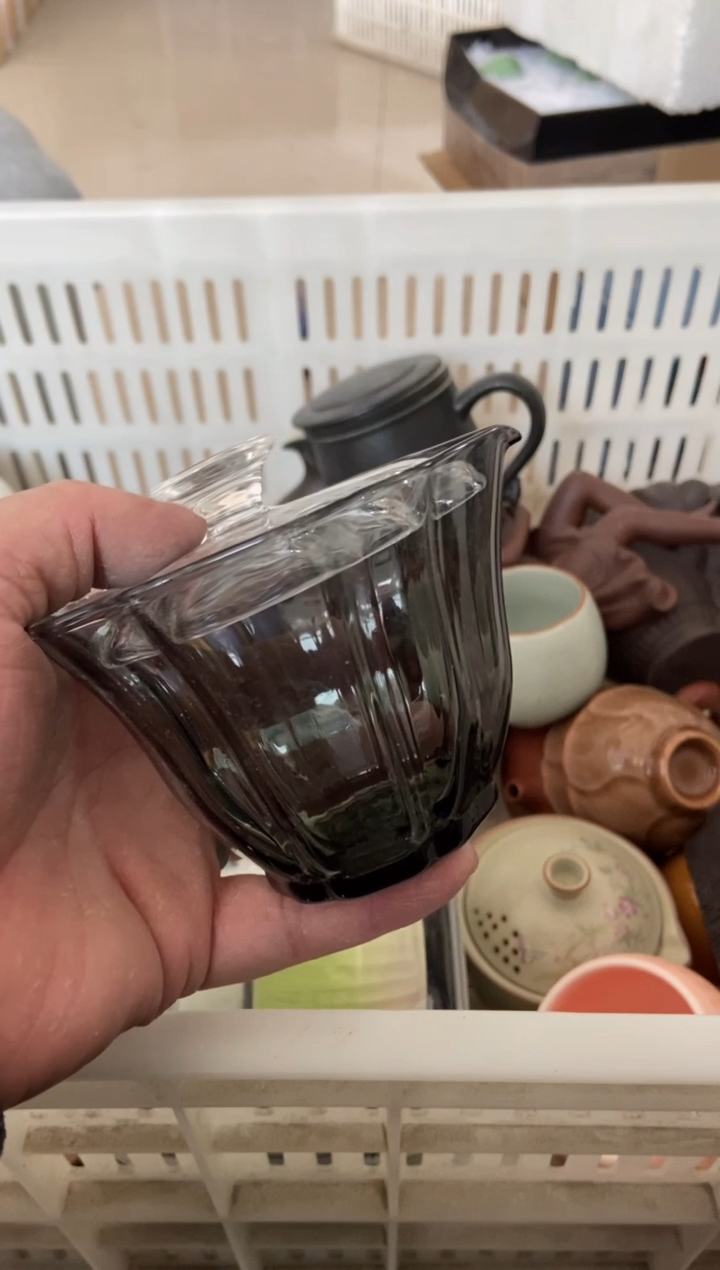 杯无运费险有瑕疵的摄影的产品有使用过的痕迹有点脏介意勿拍