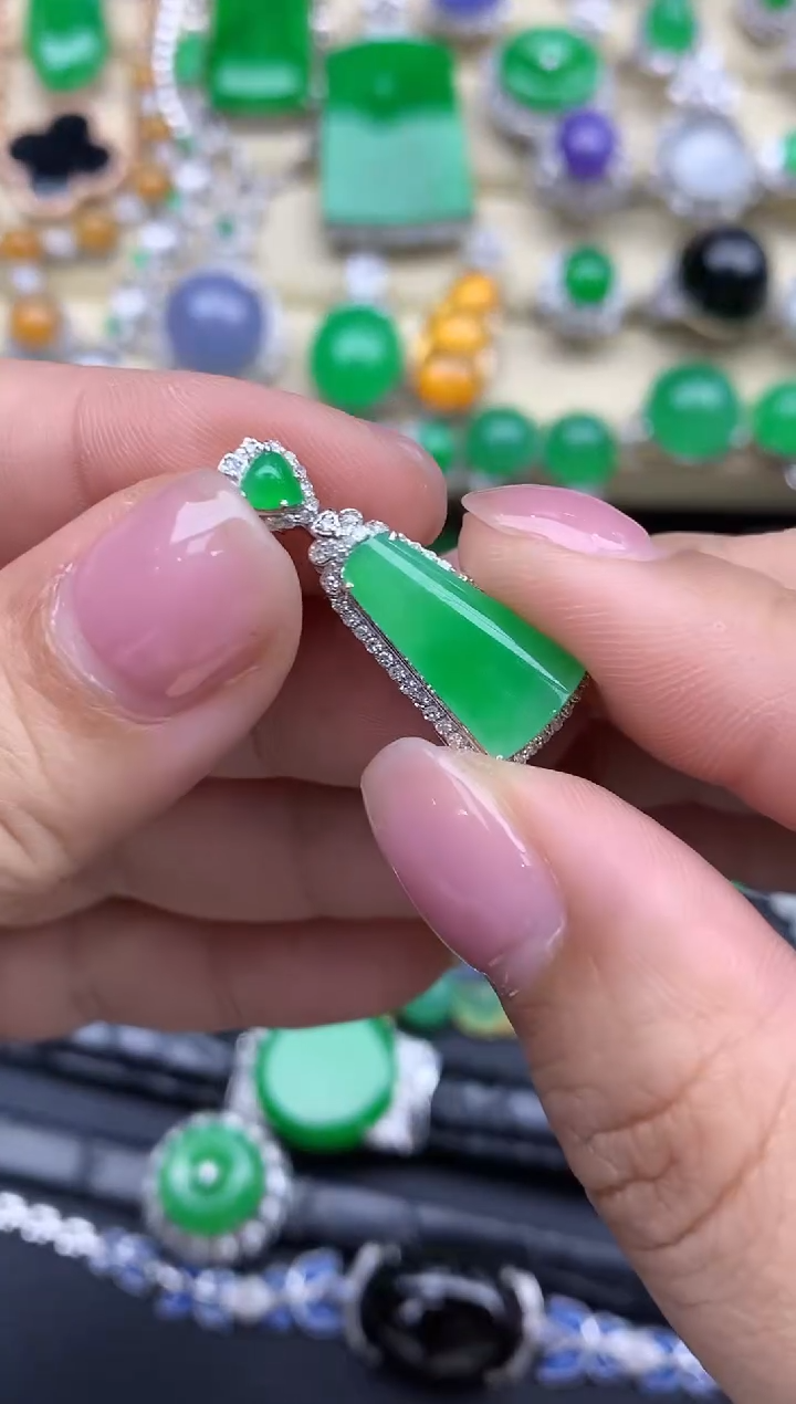 【闪购商品】翡翠颈饰18K金镶嵌659-中国好珍宝