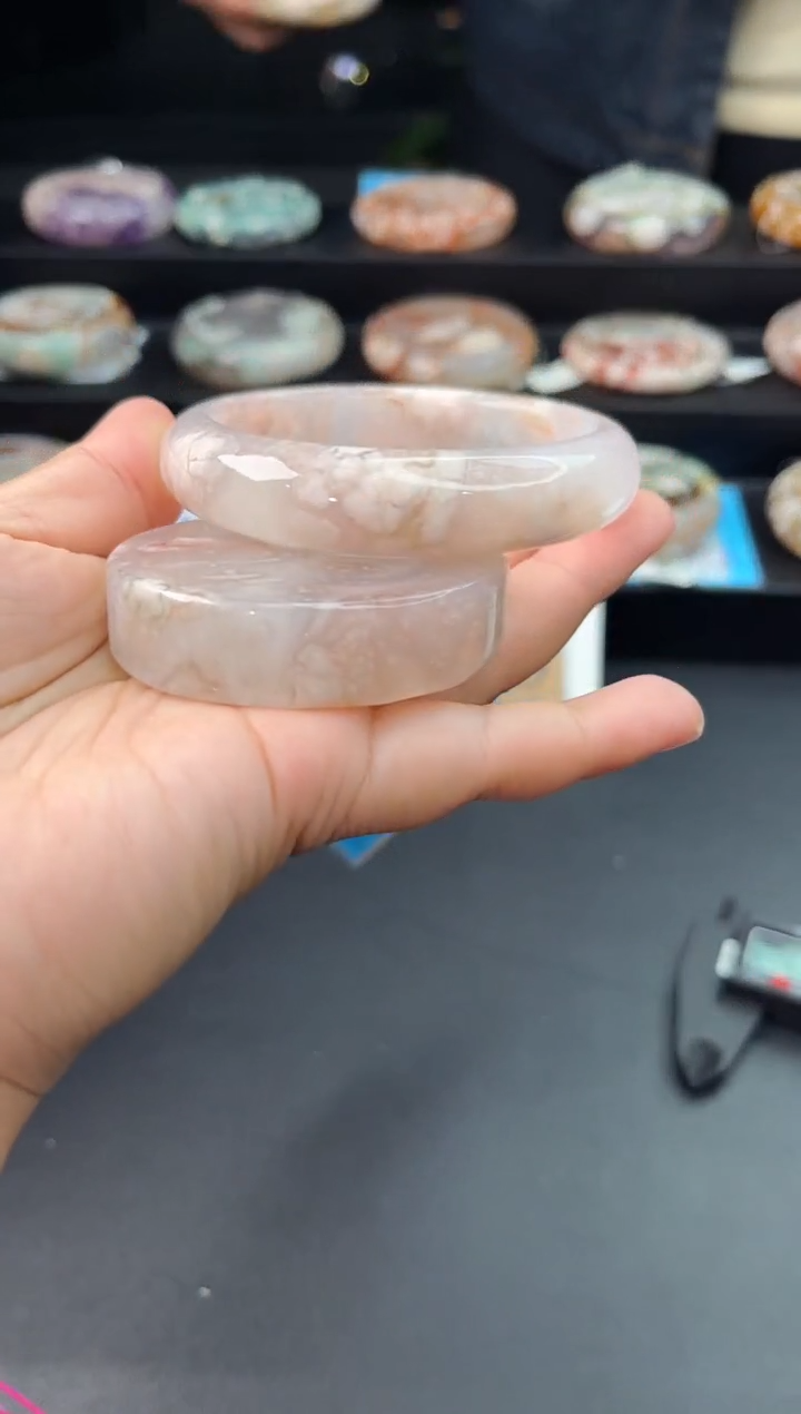 【闪购商品】石英质玉手镯未镶嵌赠送镯心（圈口58