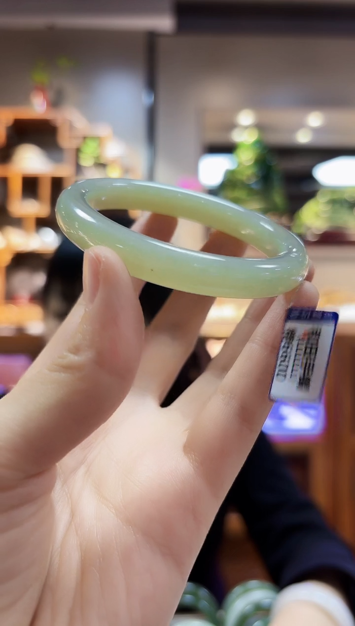 【闪购商品】和田玉57.4未镶嵌手镯