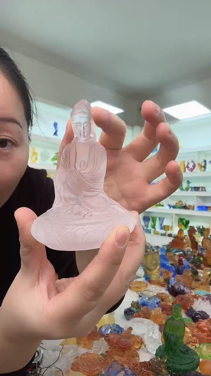 手工艺品琉璃自在观音-有落款灵隐禅师