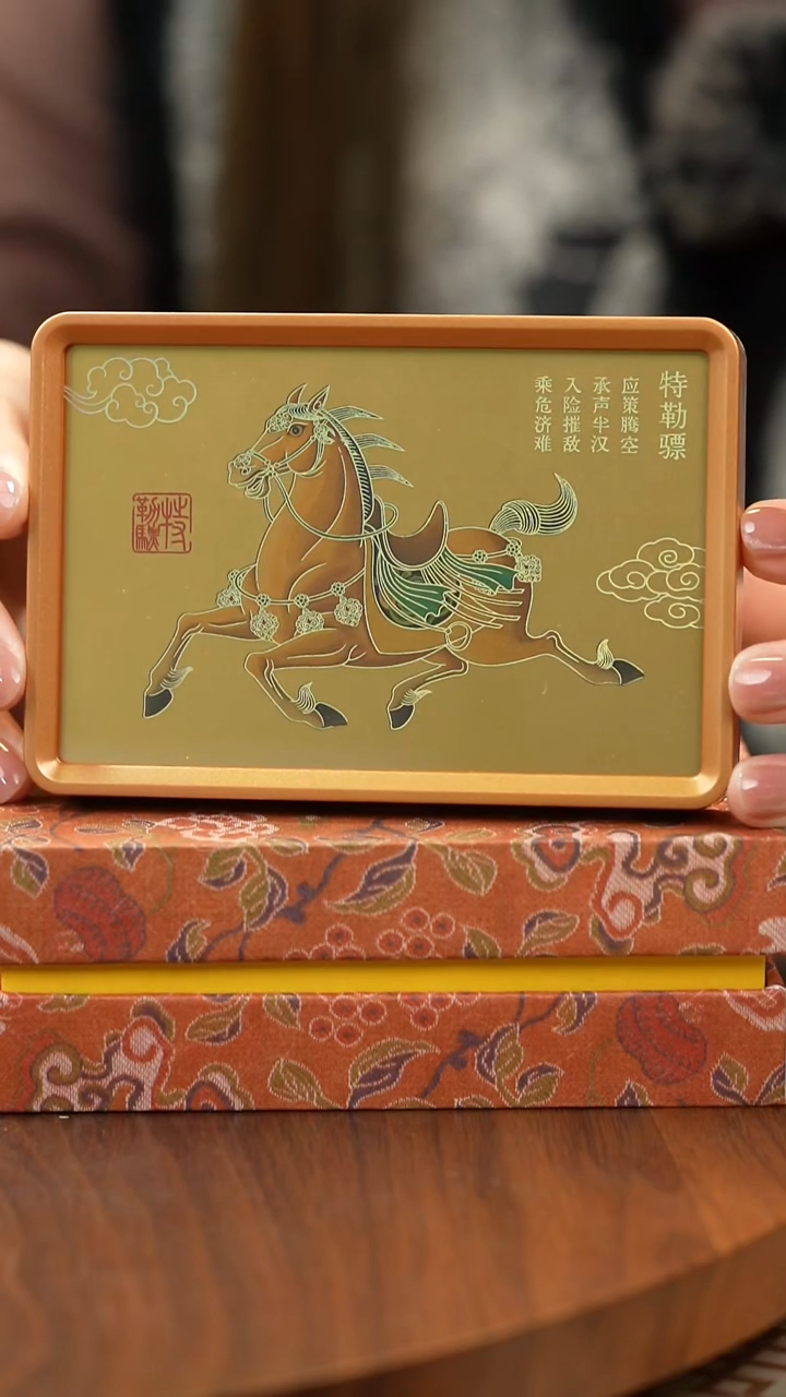 珐琅彩马摆件   特价福利