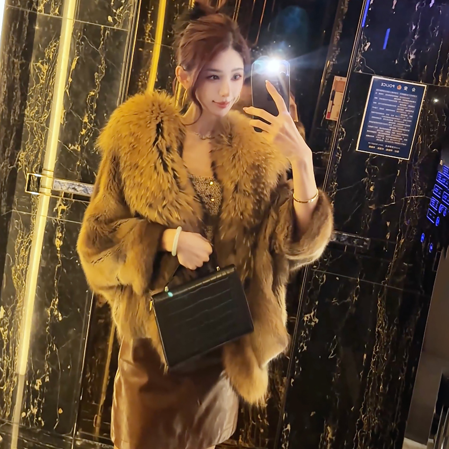 FLAME QUEEN/火焰皇后曼城旧事进口貉子毛领皮草外套青根貂皮大衣